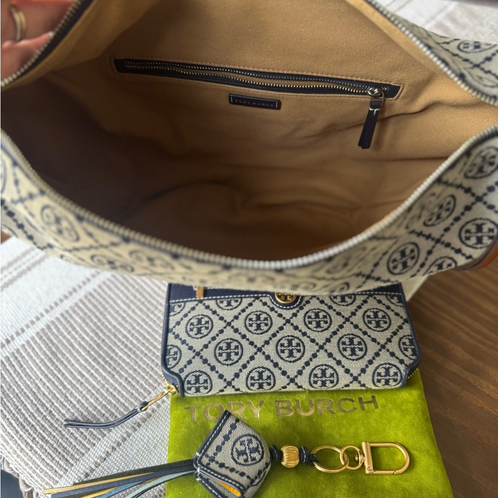 sold- Tory Burch T Monogram Jacquard Balloon Bag w/wallet & keychain - Picture 5 of 9